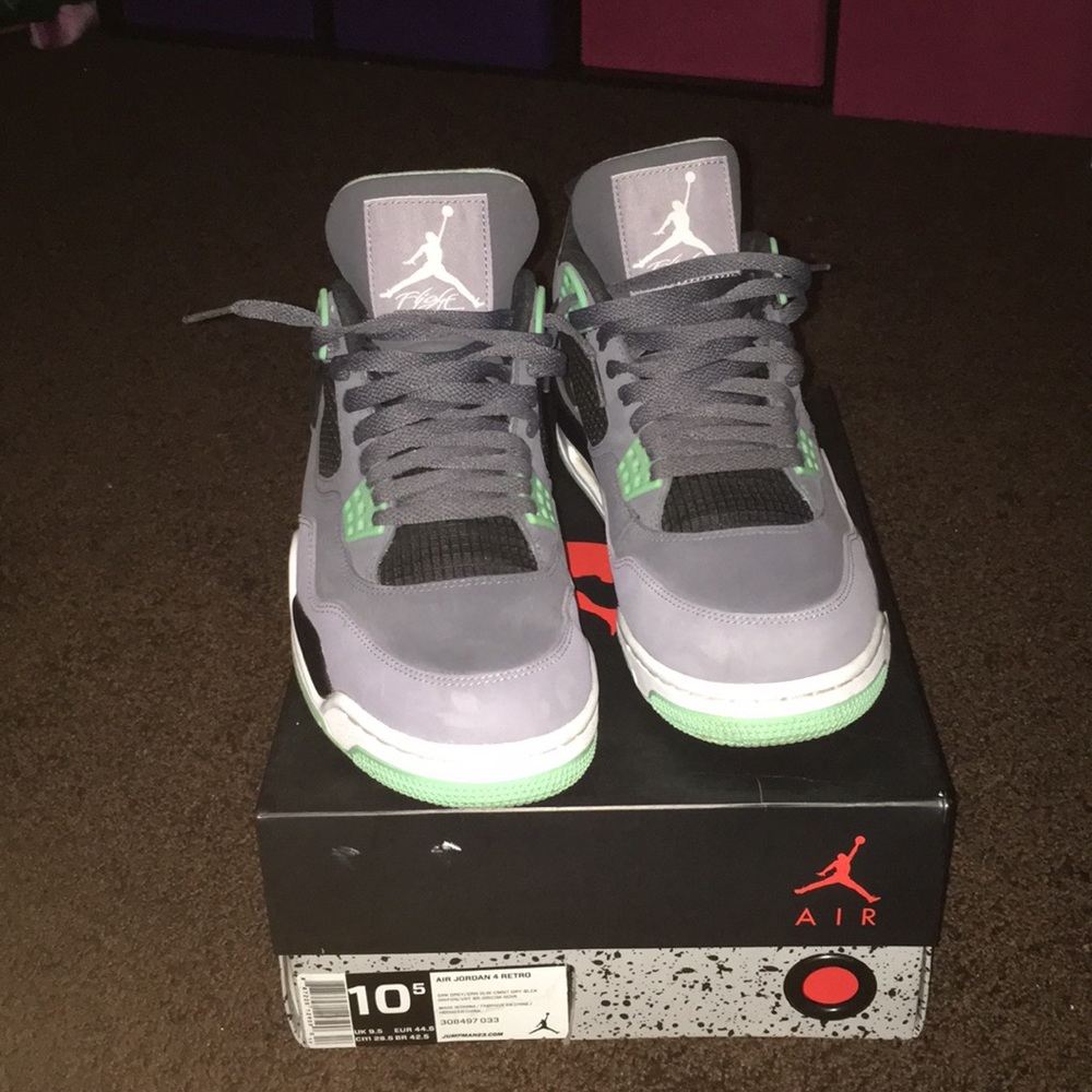 Jordan 4 - Picture 2 of 2